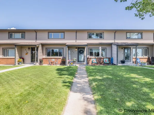 334 Manewal Dr, Cheyenne, WY 82009