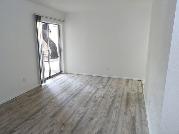 3rd image of 4314 Travis St APT 103