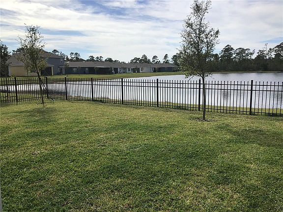 5th image of 412 Armoyan Way