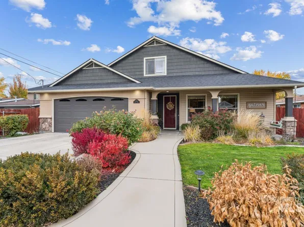 6008 W Castle Dr, Boise, ID 83703
