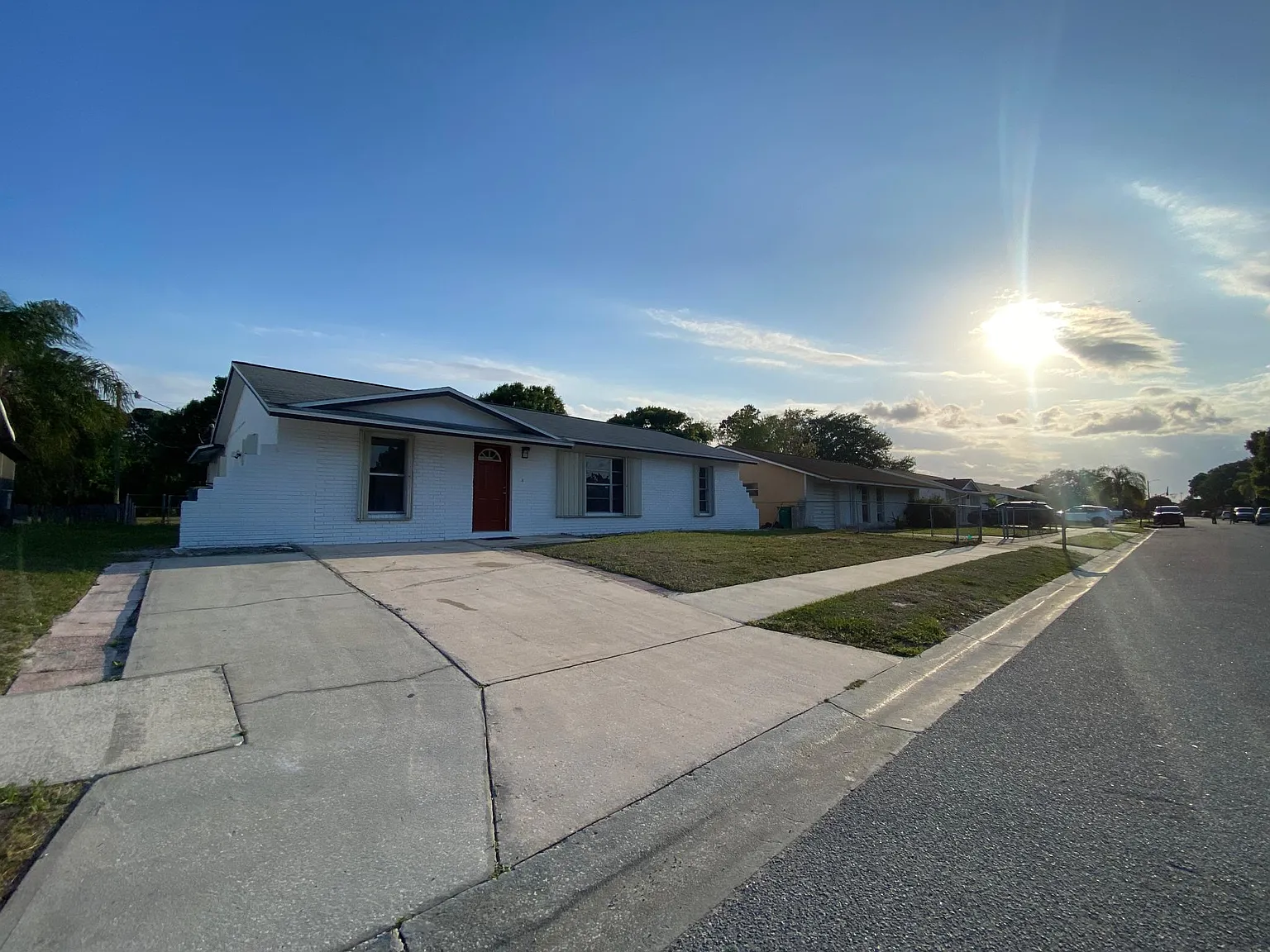 4 bed, 1694 sqft, $2,200 — Photo 2