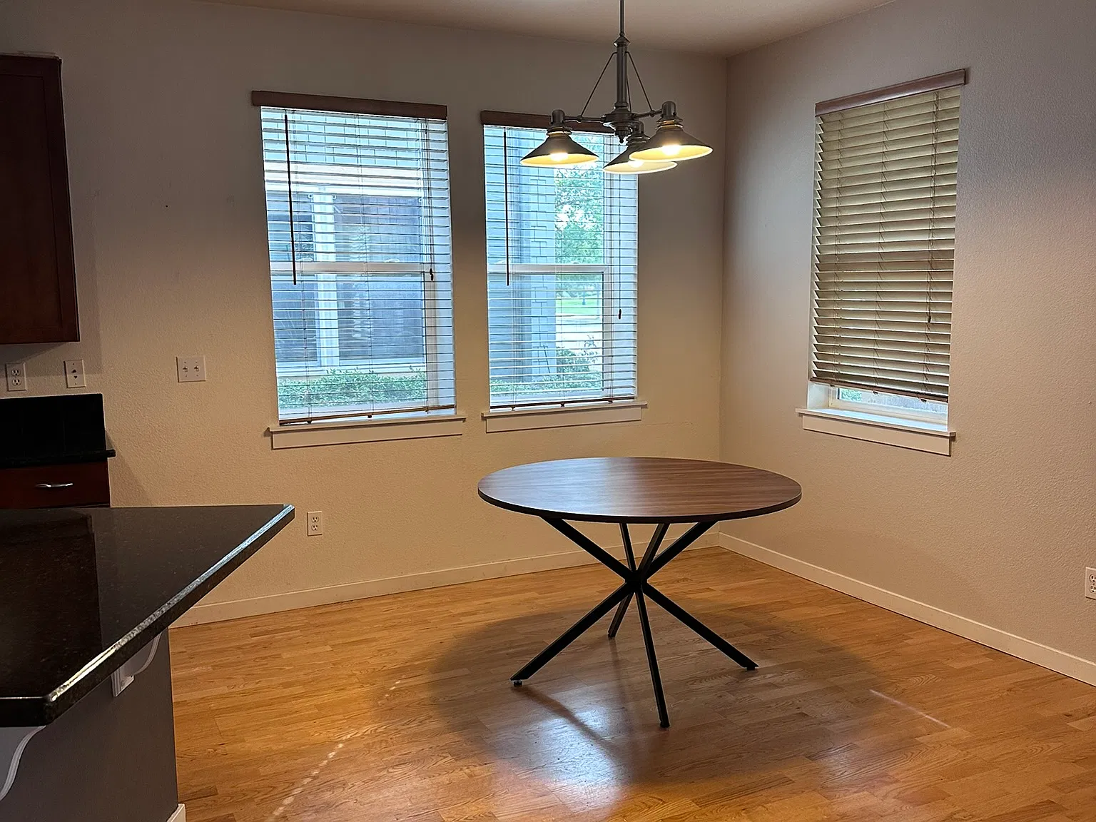 2 bed, 1058 sqft, $2,350 — Photo 2