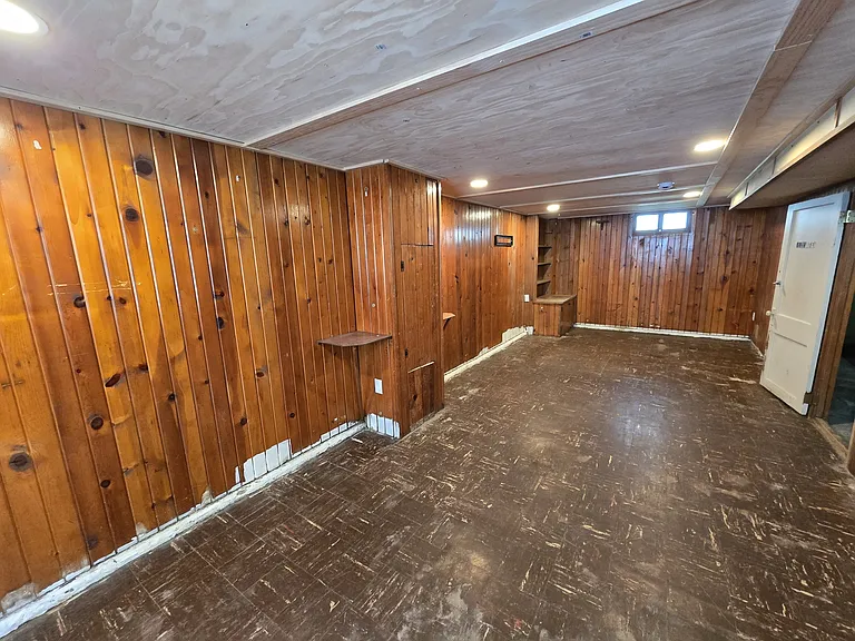 1812 Logan Ave — Photo 23