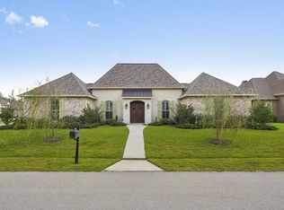 296 W Longview Ct, Madisonville, LA 70447