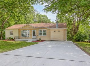 11211 E 39th St S, Independence, MO 64052