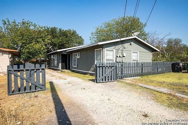 1st image of 125 NEULON DR