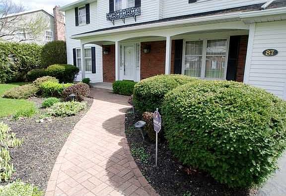 4th image of 87 Hillrise Dr