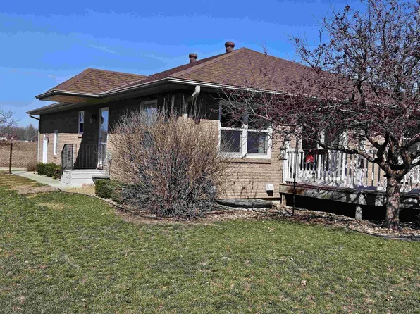 113 Somerset Ct, Nashua, IA 50658