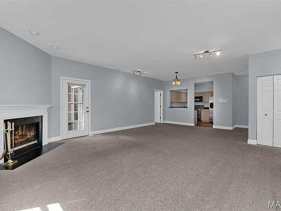4th image of 10919 Vauxhall Dr