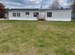 4 Quinn St, Tilton, NH 03276