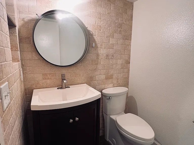 2425 La Brea Ct #2425 — Photo 13