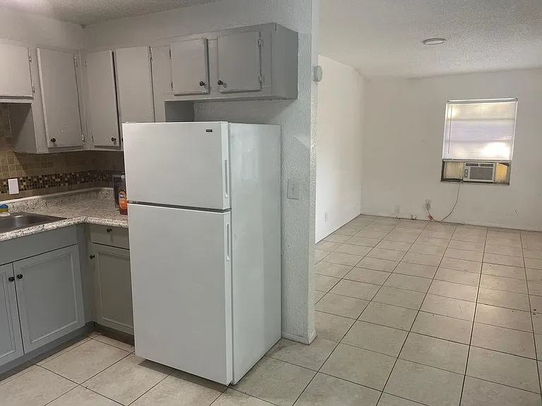 4570 Transport Rd — Photo 6