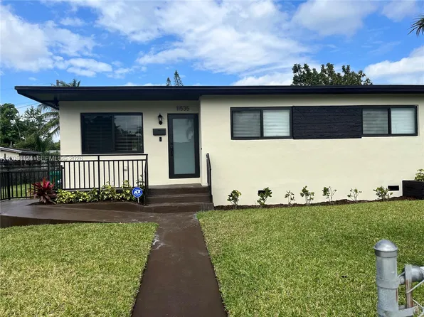 11535 SW 139th Ter, Miami, FL 33176