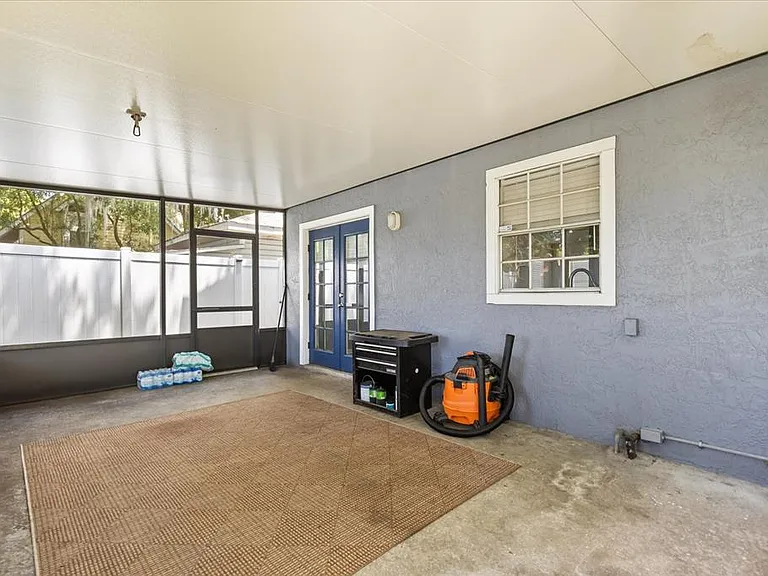 742 N Westmoreland Dr — Photo 28