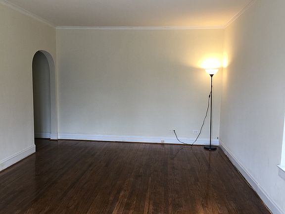 3rd image of 1209 Mulford St APT 2E