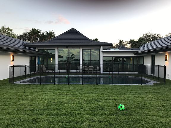 3rd image of 2512 Embassy Dr