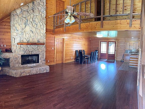 5th image of 72 Oak Leaf Dr