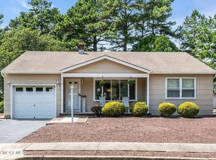 49 Dreyfus Court, Toms River, NJ 08757