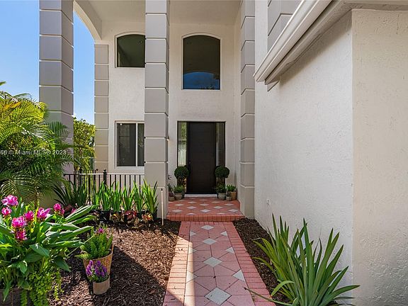 4th image of 4170 Staghorn Ln