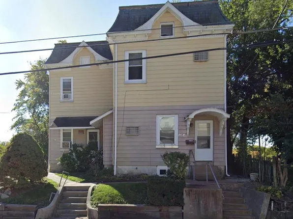 504 W C St, Belleville, IL 62220