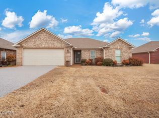 123 Enfield Cv, Medina, TN 38355