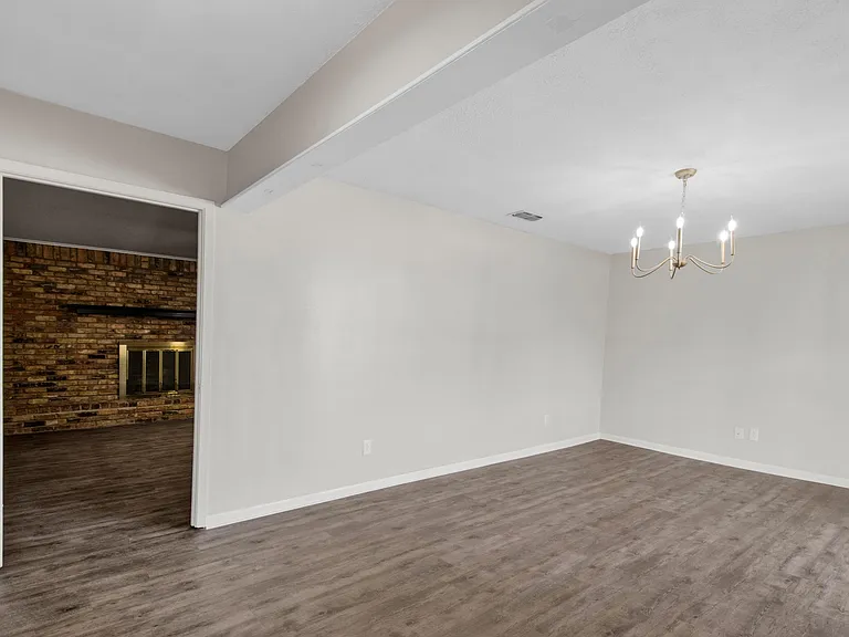 413 Dawn St — Photo 6