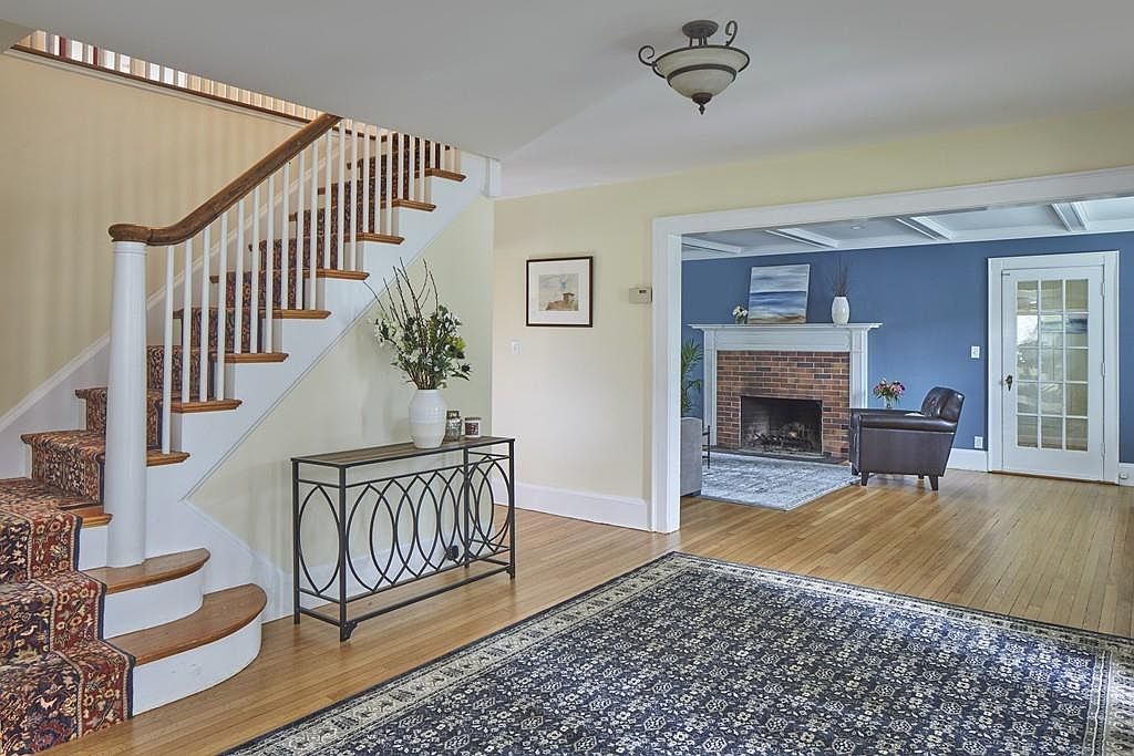 24 Oakley Rd, Belmont, MA 02478 | Zillow