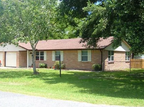 1210 Esther St, Kemah, TX 77565