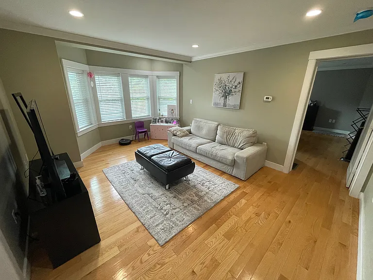 31 Court St #A — Photo 14