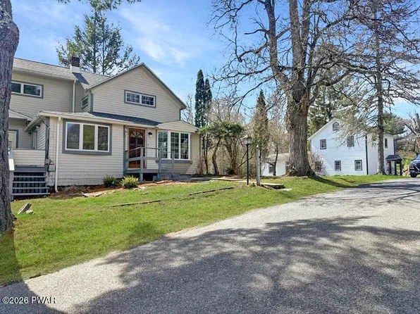 355-359 German Hill Rd, Shohola, PA 18458