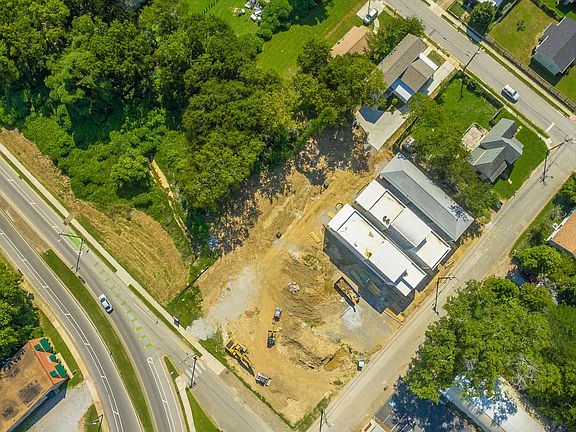 5th image of 28 W Peak St Unit 3