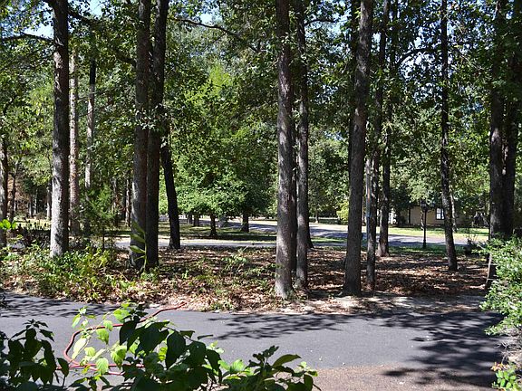 4th image of 190 County Road 3542