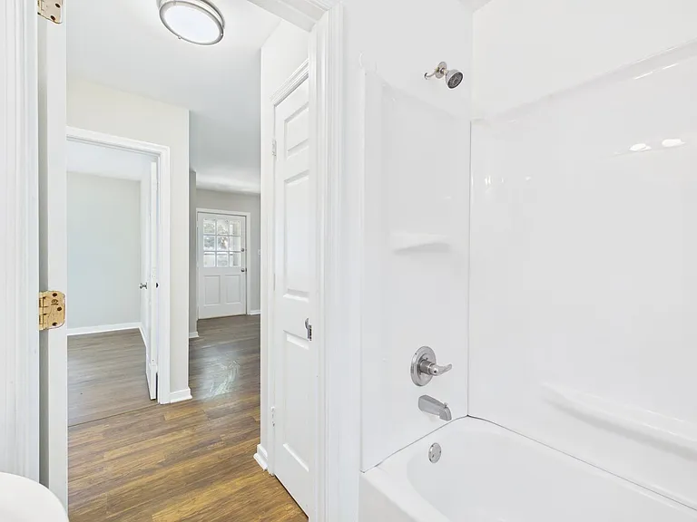 2313 National St — Photo 22