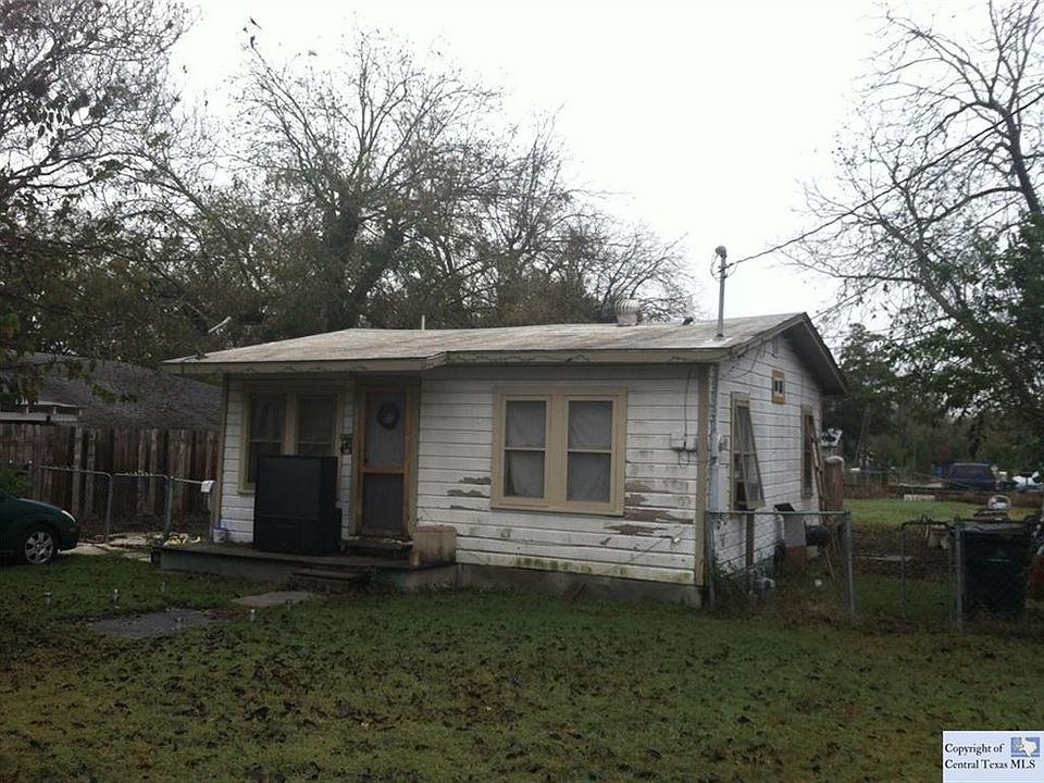2nd image of 809 4th St