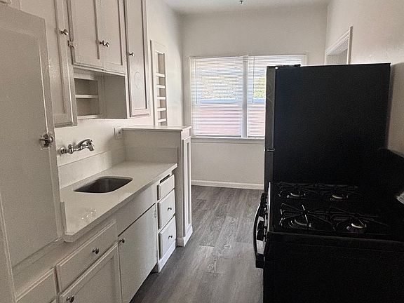5th image of 138 N Soto St APT 206
