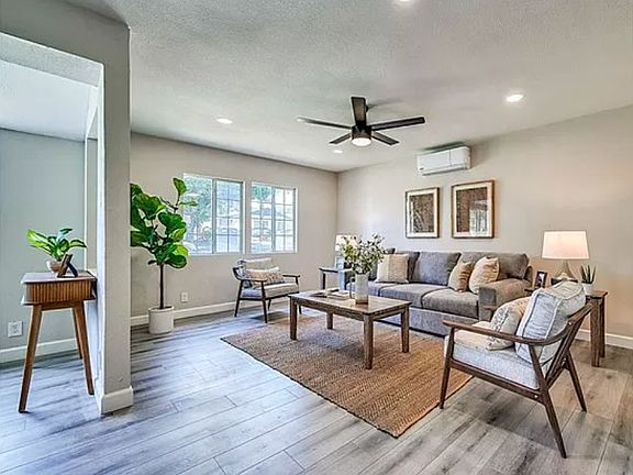 3rd image of 707 W 10th St
