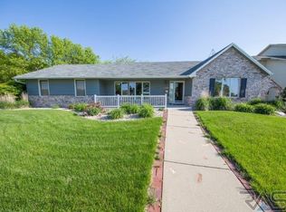 4804 S Woodwind Ln, Sioux Falls, SD 57103