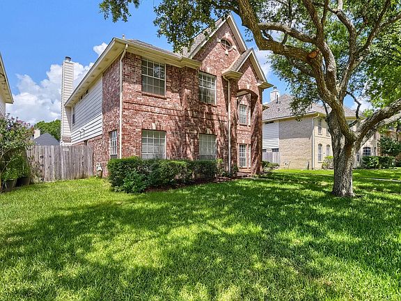 2nd image of 2513 La Rochelle Ct