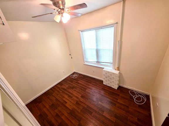 4th image of 3107 Farragut Rd #1