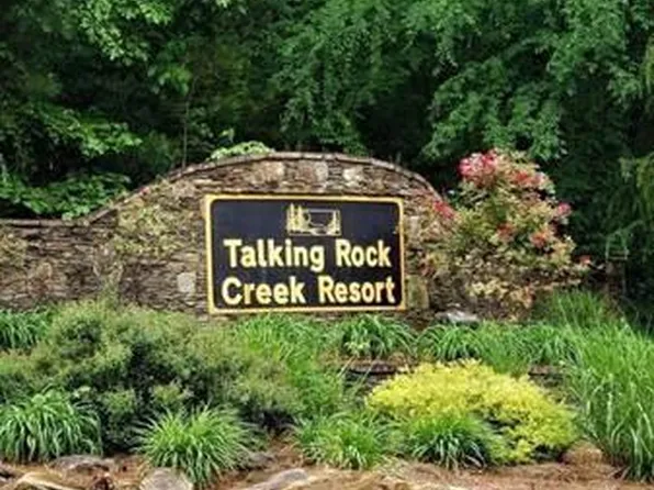 1841 Hilltop Ct, Talking Rock, GA 30175