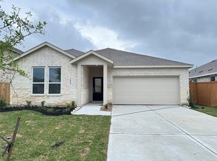 5426 Peacock Bass Dr, Baytown, TX 77521