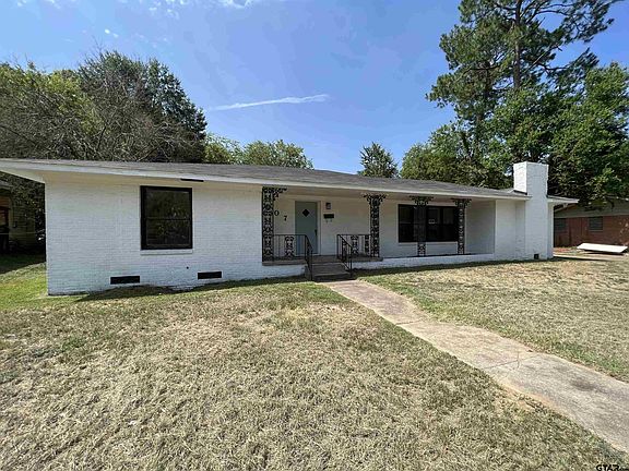 3rd image of 907 Henderson St