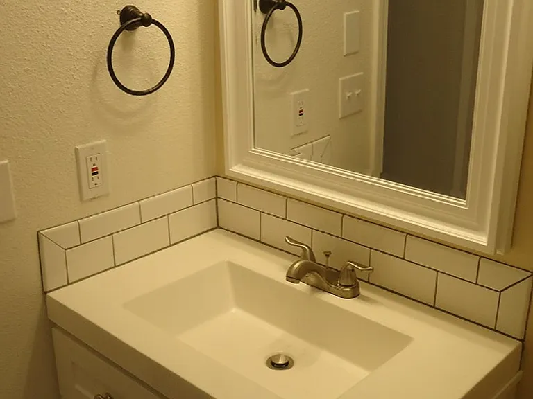Glenview West Apartments — Photo 8