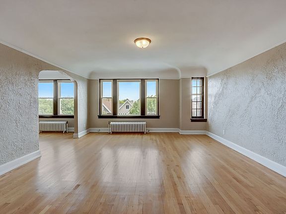 3rd image of 3124 W National Ave APT 9