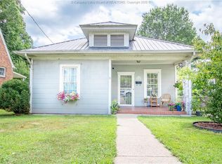 914 Mathews Ave, Charleston, WV 25302