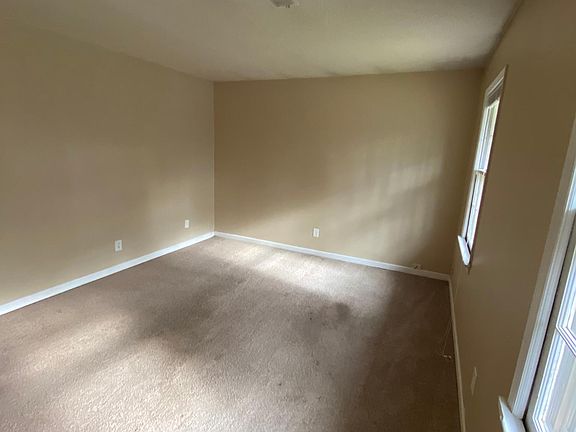 5th image of 30 Oakwood Dr