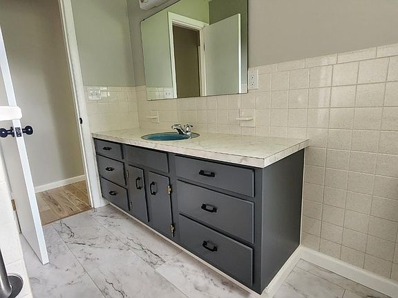 Main Floor Bathroom view 1