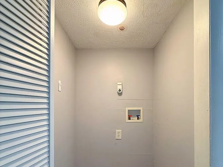 11705 North Dr #B — Photo 28
