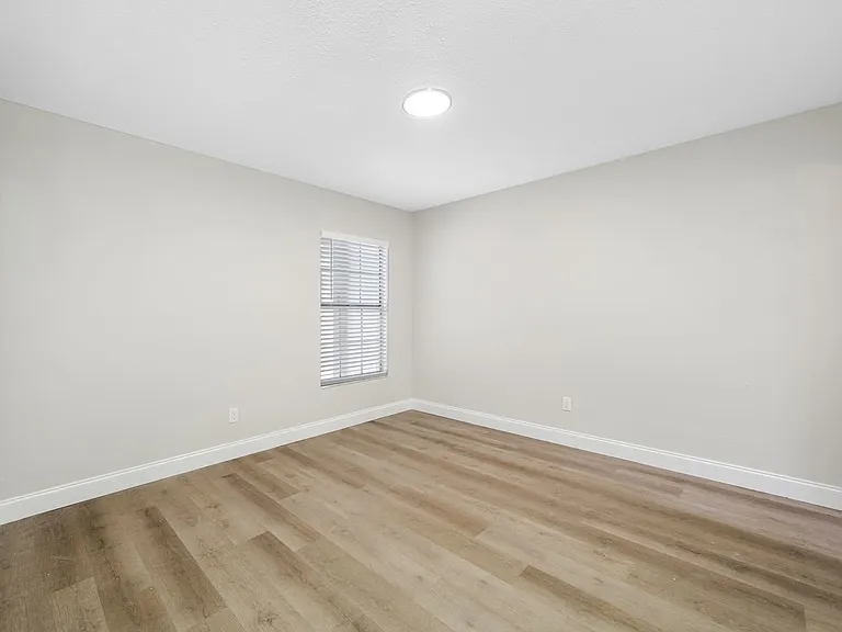 Amber Oaks — Photo 18