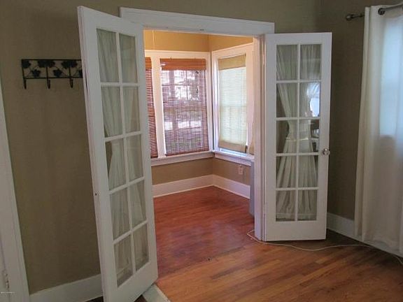 5th image of 444 Storrs St SE